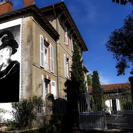 Chateau De Lahitte