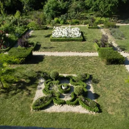 Bed & Breakfast Chateau De Lahitte