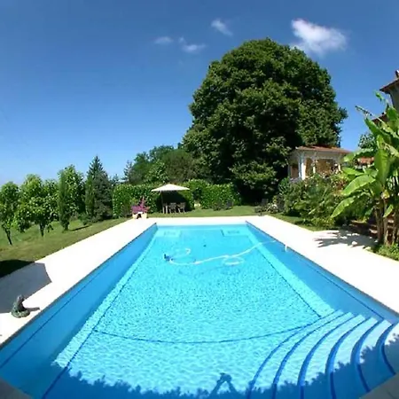Chateau De Lahitte Bed & Breakfast Vergoignan