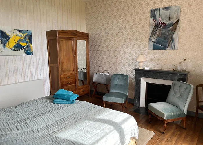 Chateau De Lahitte Bed & Breakfast *