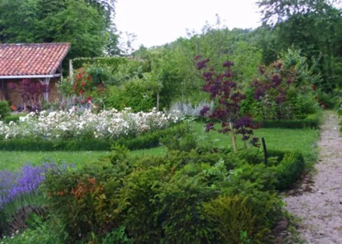 Chateau De Lahitte Bed & Breakfast Vergoignan